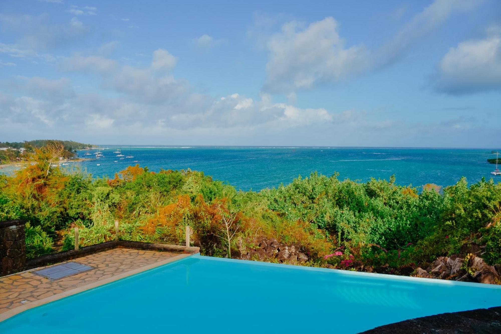 Boutique Villa On The Rocks With Stunning Sea Views, Infinity Pool & Private Sea Trou d'Eau Douce Esterno foto