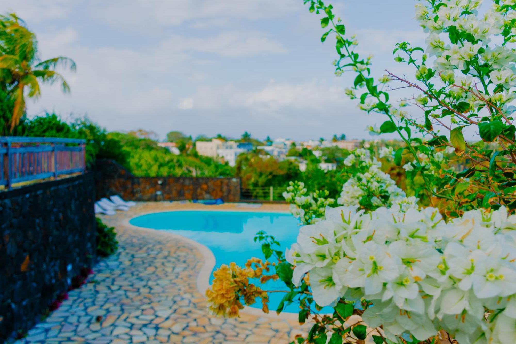Boutique Villa On The Rocks With Stunning Sea Views, Infinity Pool & Private Sea Trou d'Eau Douce Esterno foto