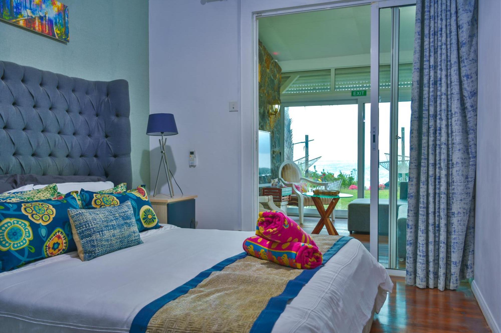 Boutique Villa On The Rocks With Stunning Sea Views, Infinity Pool & Private Sea Trou d'Eau Douce Esterno foto