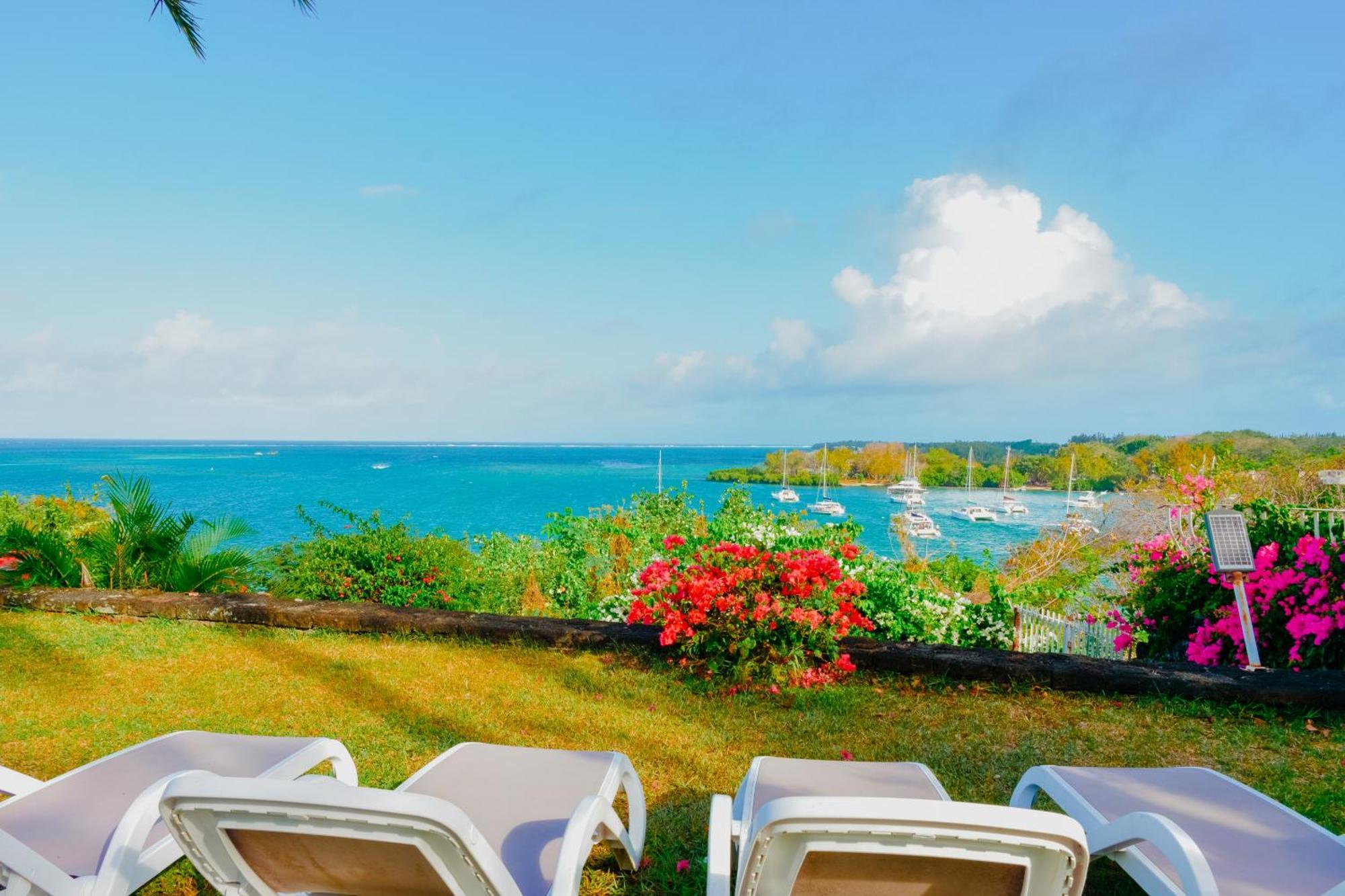 Boutique Villa On The Rocks With Stunning Sea Views, Infinity Pool & Private Sea Trou d'Eau Douce Esterno foto
